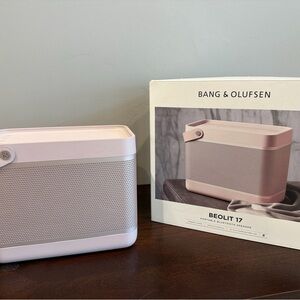 Bang & Olufsen Beolit 17 Portable Speaker Dusty Pink gently used with Box